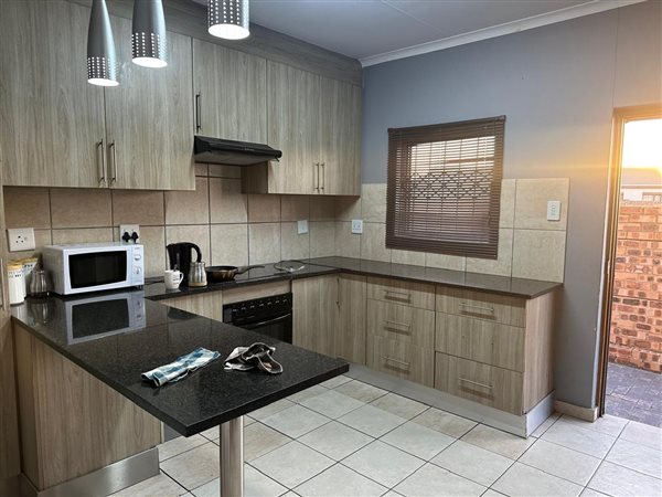 3 Bedroom Townhouse 3 Bedroom Townhouse