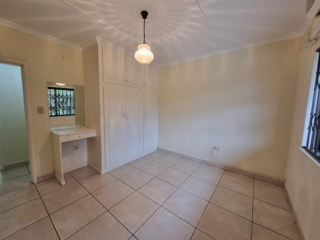 3 Bed Townhouse in Scottburgh South photo number 13