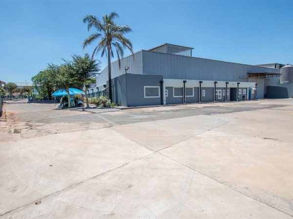 1 545  m² Industrial space