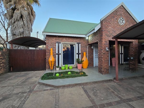 3 Bedroom House 3 Bedroom House