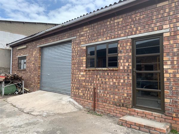 110  m² Commercial space in Richards Bay Central