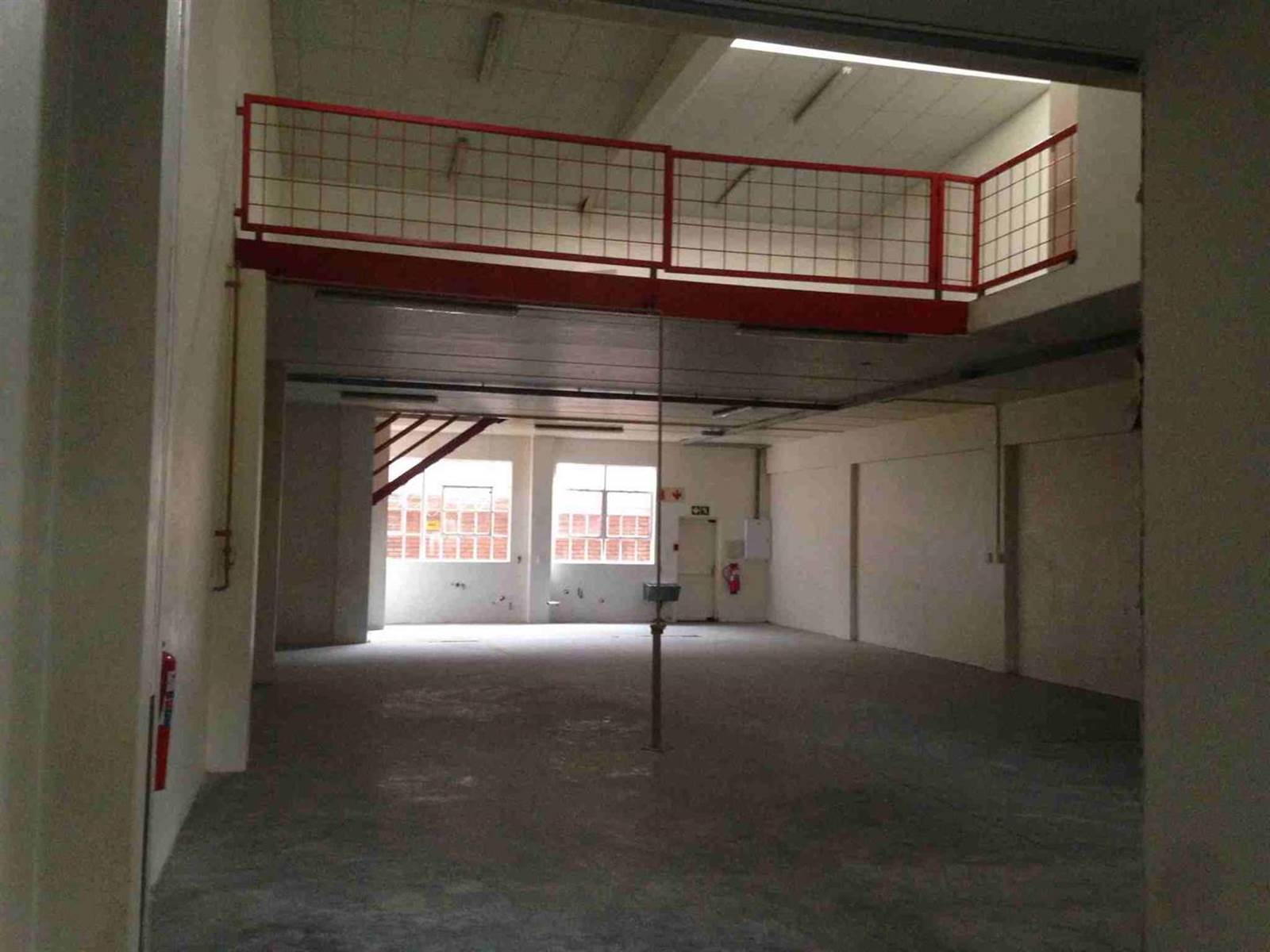 413  m² Industrial space in Linbro Park photo number 1