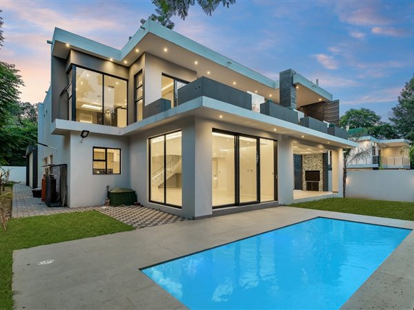 4 Bedroom House 4 Bedroom House