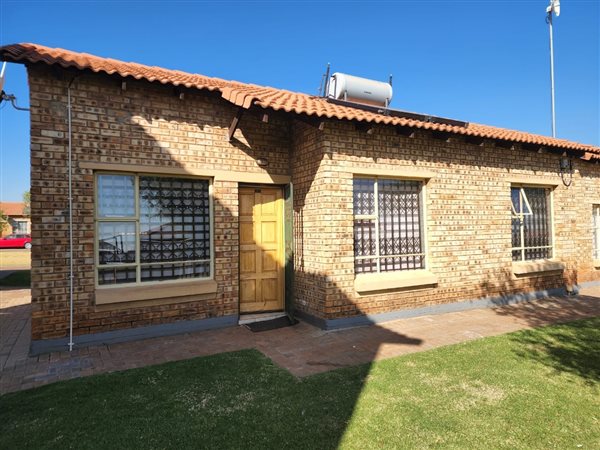 3 Bed Townhouse in Dawnpark