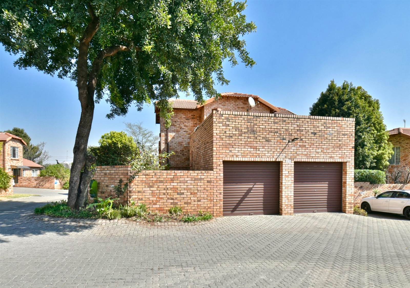 2 Bed Townhouse in Randpark Ridge photo number 28