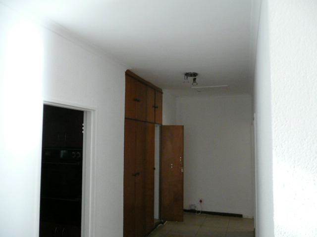 10 Bed House in Tableview photo number 8