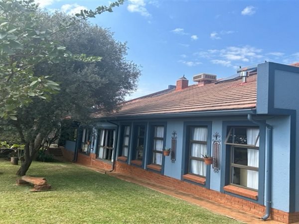 3 Bed House in Buffelspoort