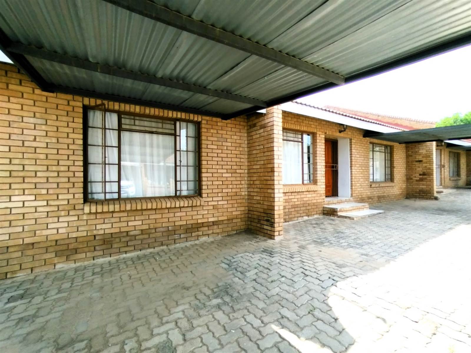16 Bed Townhouse in Polokwane Central photo number 8