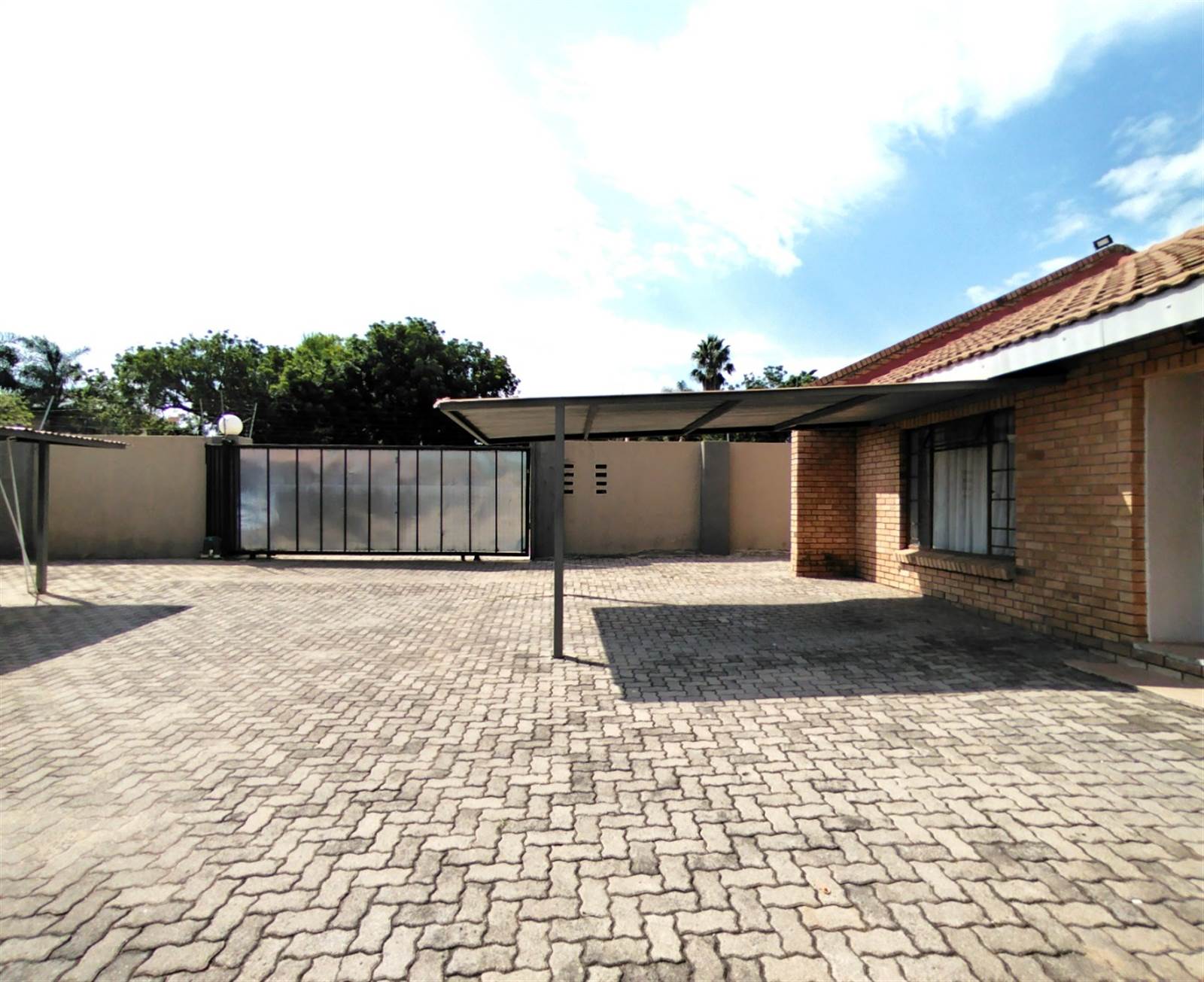 16 Bed Townhouse in Polokwane Central photo number 9
