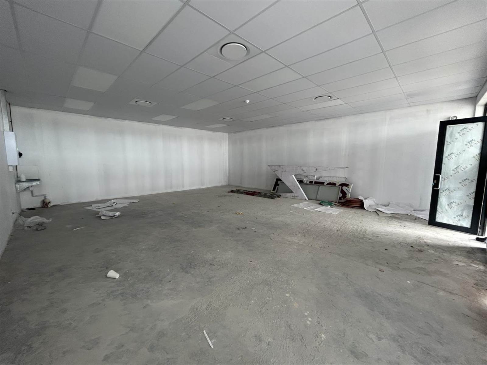 10000  m² Retail Space in Muizenberg photo number 10