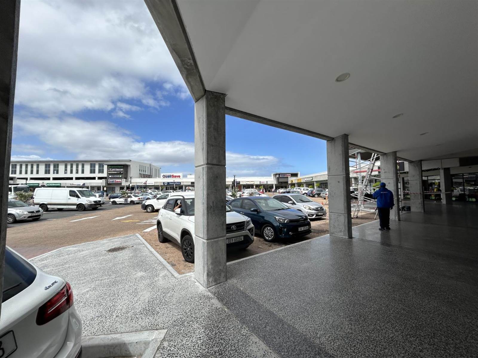 10000  m² Retail Space in Muizenberg photo number 1