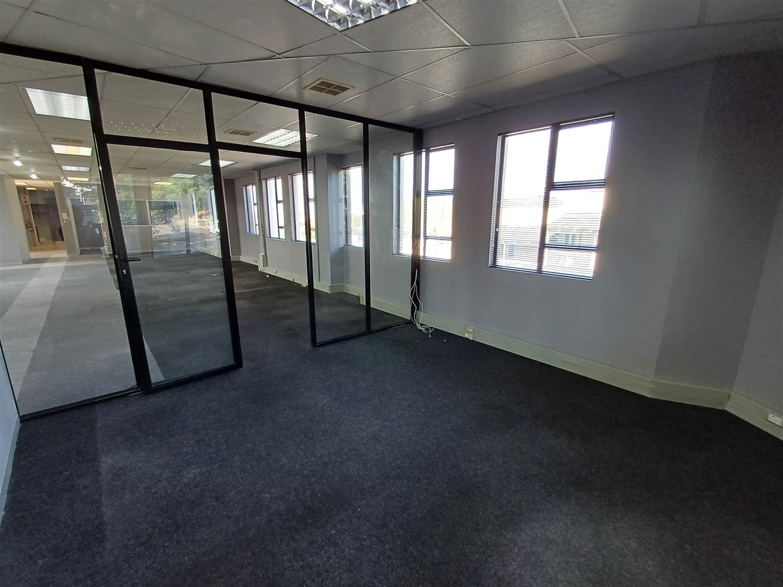 187  m² Commercial space in Essenwood photo number 13