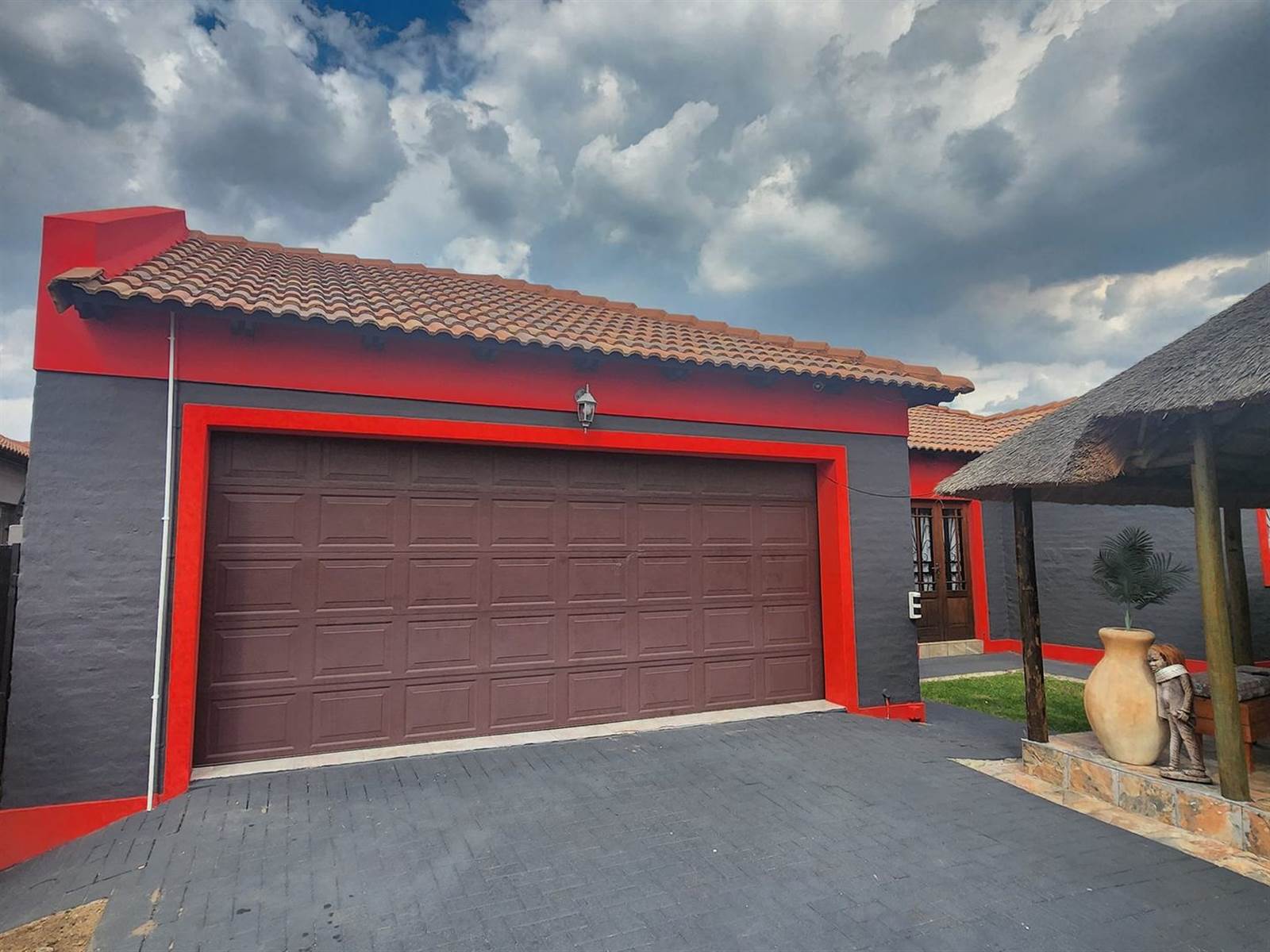 3 Bed Townhouse in Secunda photo number 17