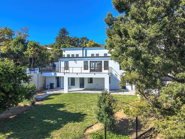 5 Bedroom House 5 Bedroom House