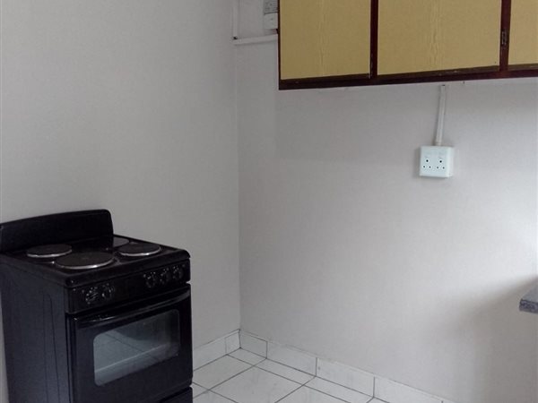 1 Bed Apartment in Everest Heights