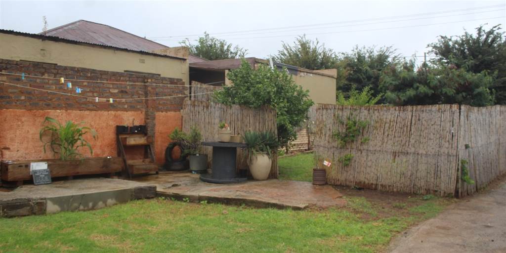 3 Bed House in Krugersdorp West photo number 16