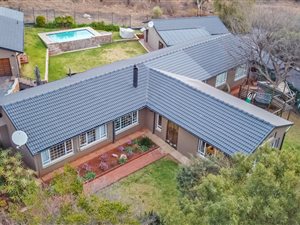 6 Bed House in Kloofendal