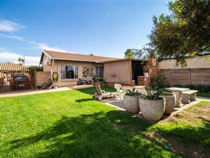 2 Bed Townhouse in Elspark