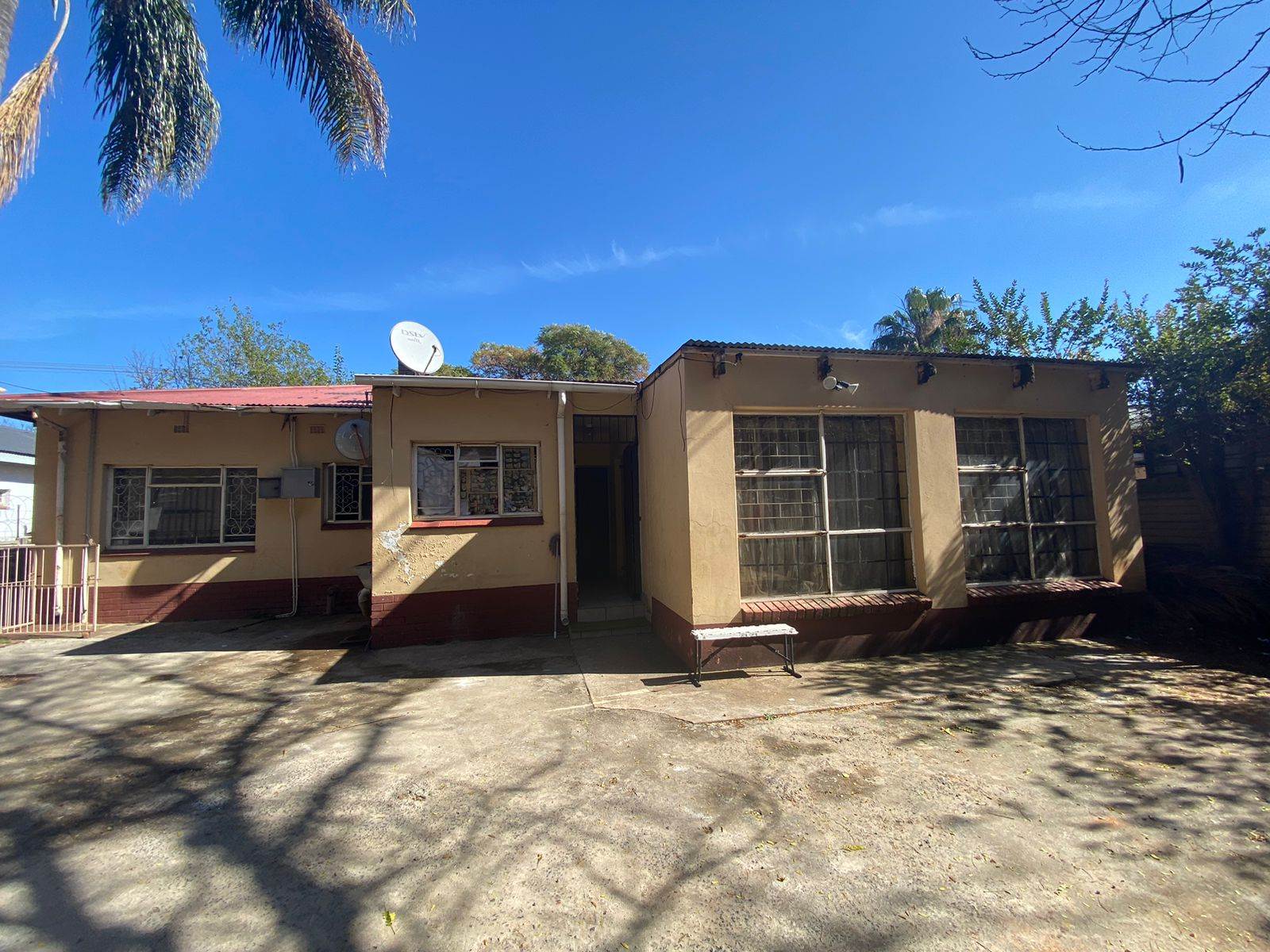 350  m² Commercial space in Pretoria North photo number 24