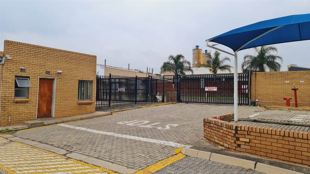 5400  m² Commercial space in Rustenburg Central photo number 15