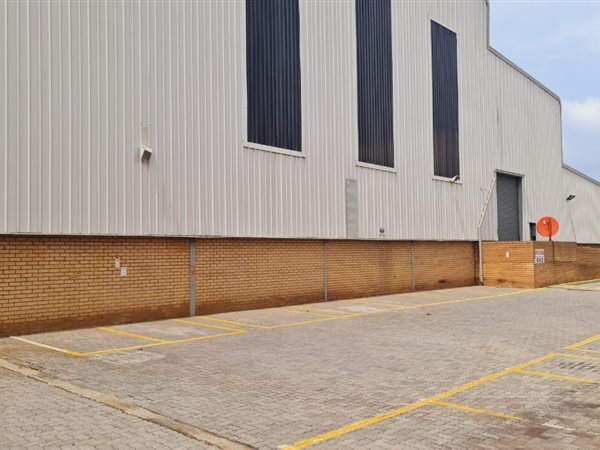 5400  m² Commercial space