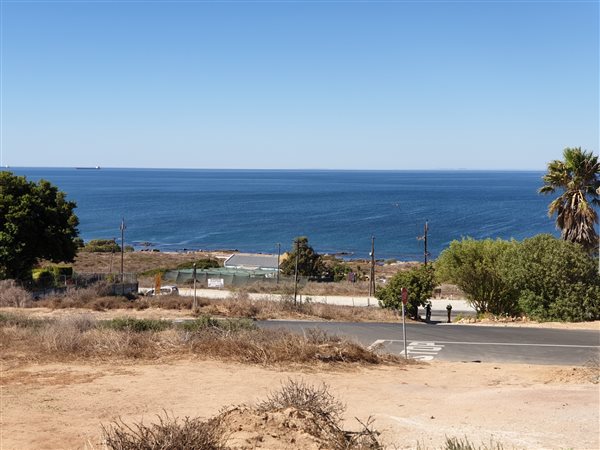 851 m² Land available in St Helena Bay