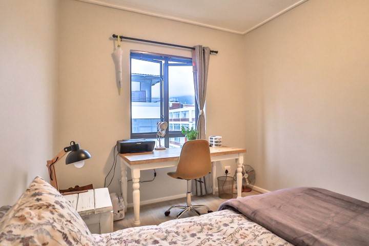 2 Bed Apartment in Cape Town City Centre photo number 28