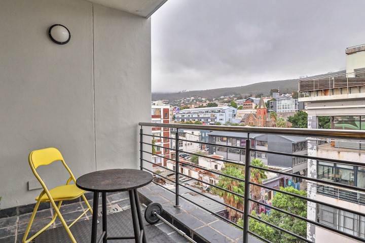 2 Bed Apartment in Cape Town City Centre photo number 17
