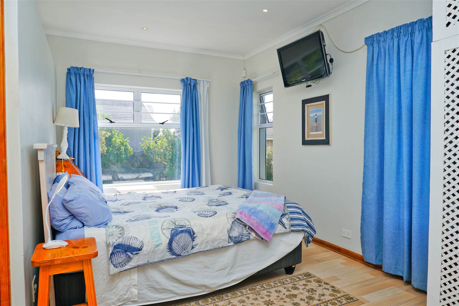 4 Bed House in Kidds Beach photo number 20
