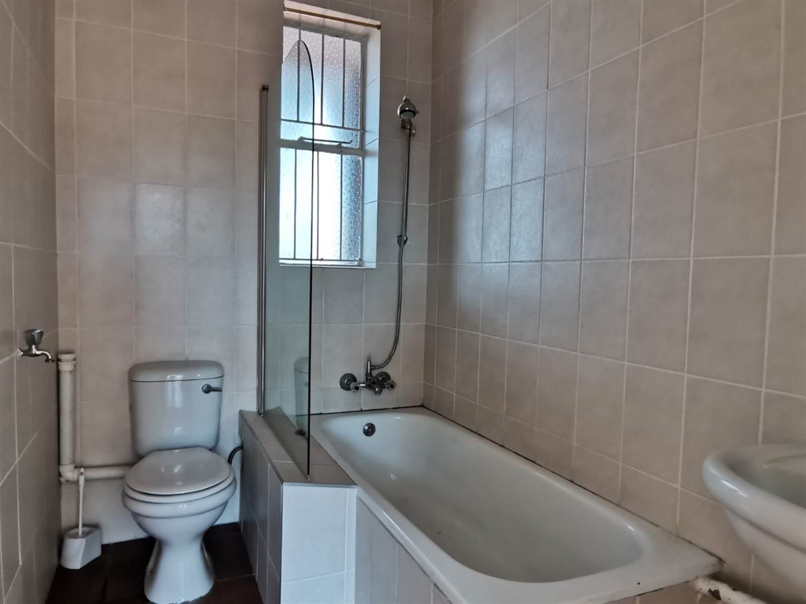 1 Bed Apartment in Secunda photo number 11