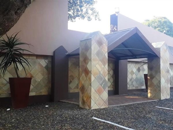 365  m² Commercial space in Rustenburg Central
