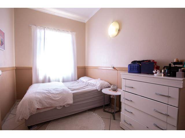 1 Bed Flat in Pretoria Central photo number 6