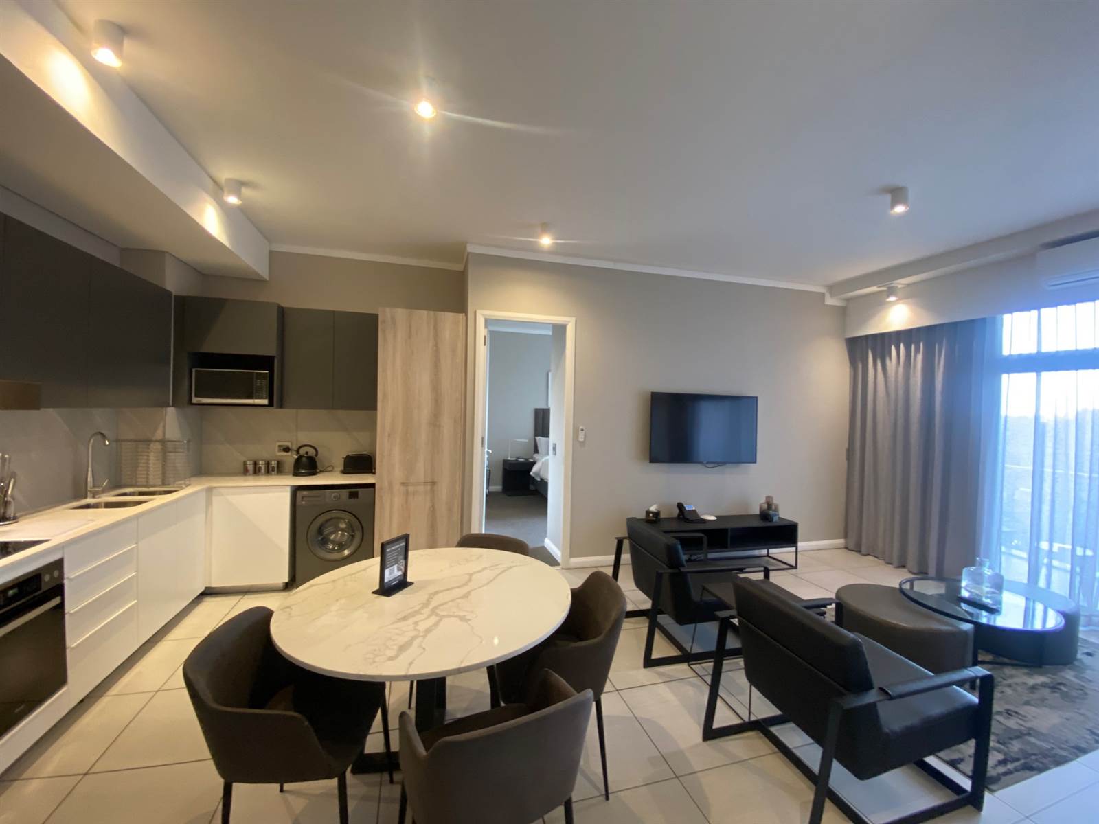 2 Bed Apartment in Menlyn photo number 18