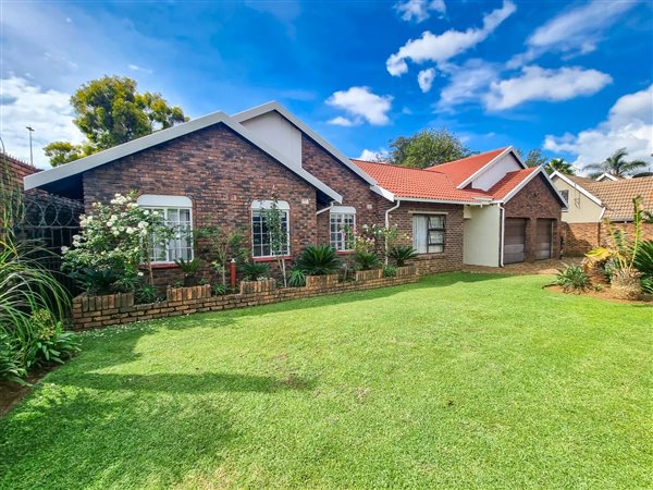 4 Bedroom House 4 Bedroom House
