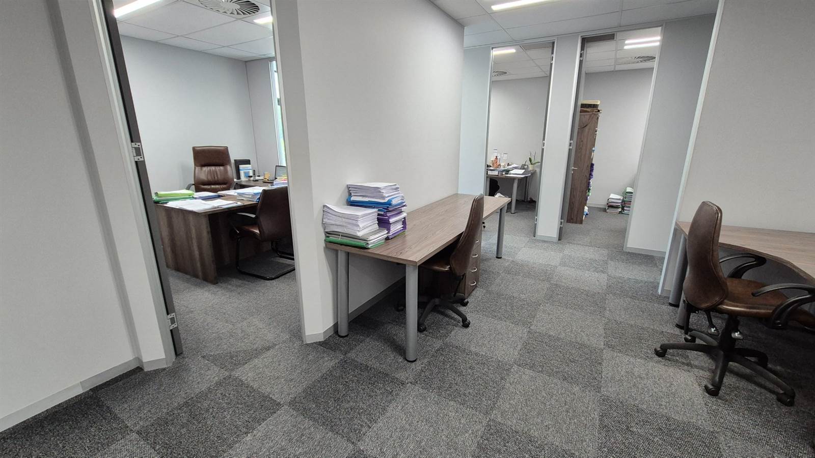 242  m² Office Space in Lynnwood photo number 4