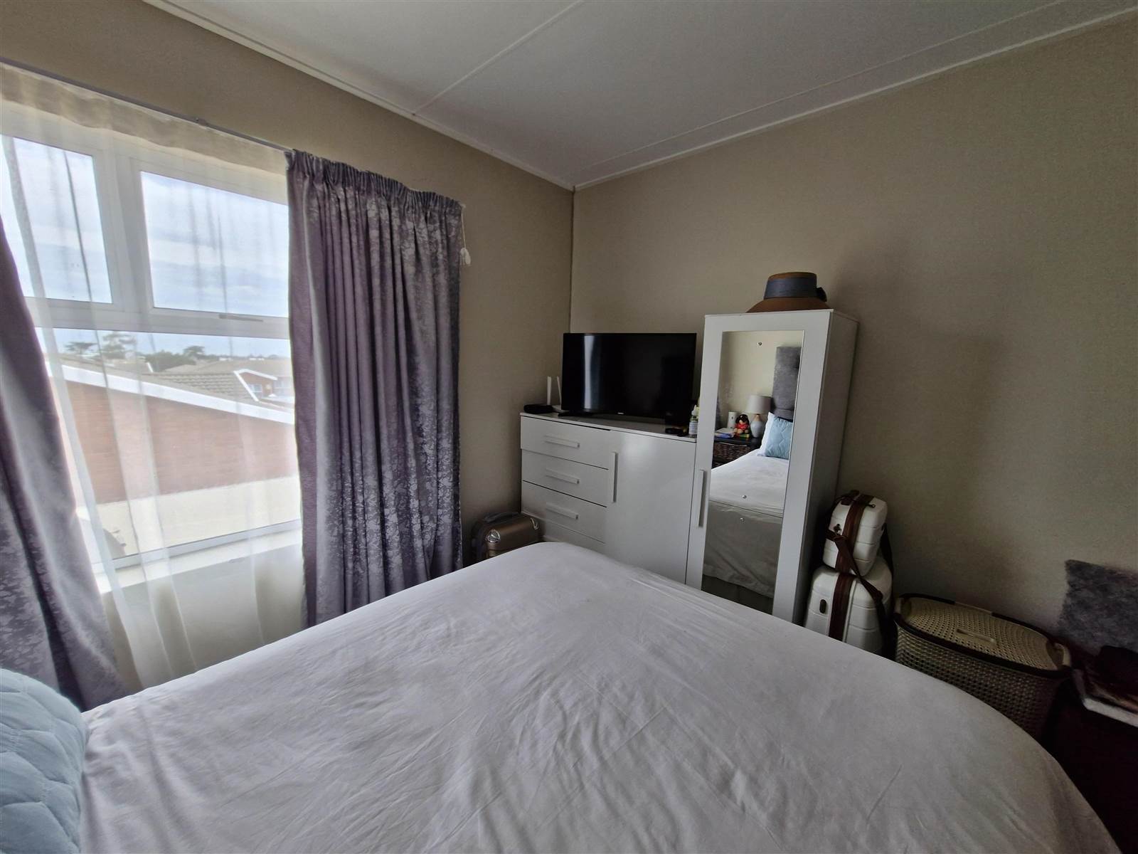 2 Bed House in Walmer Link photo number 16