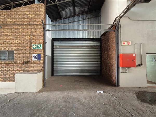 404  m² Industrial space