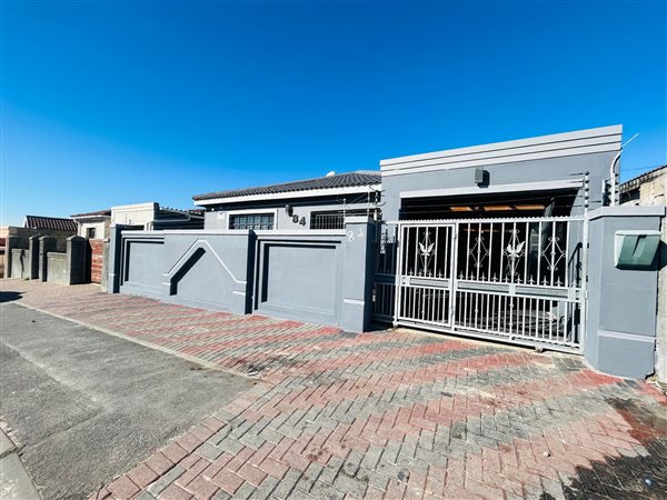 3 Bedroom House 3 Bedroom House