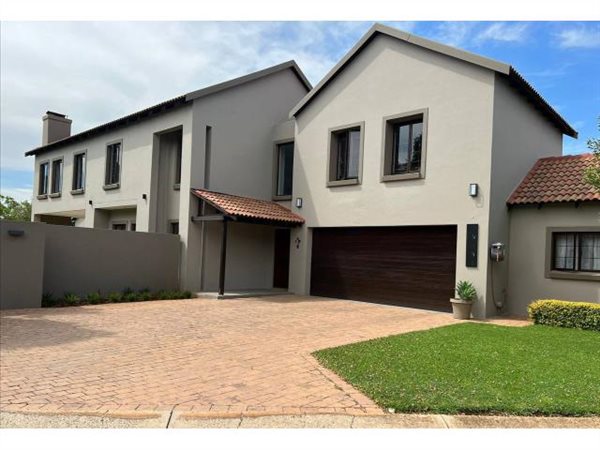 5 Bed House in Rietvalleirand