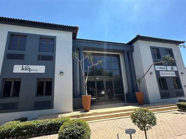 123  m² Commercial space in Route 21 Business Park