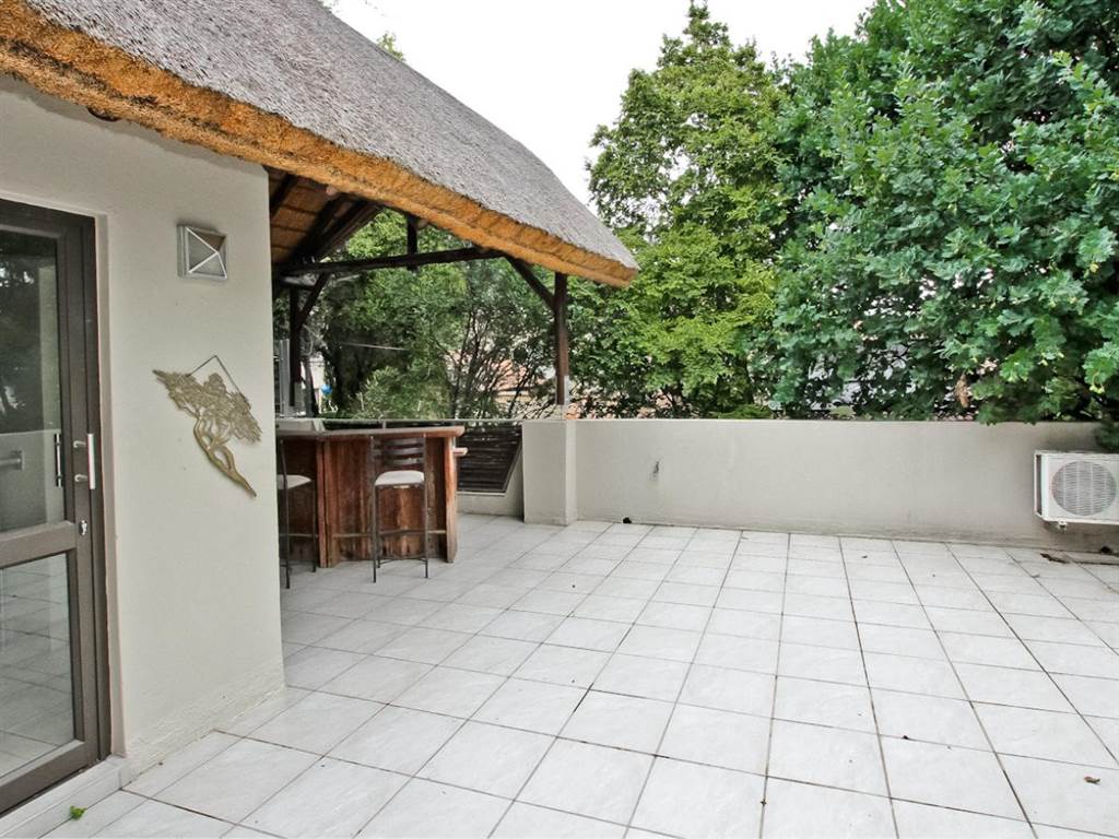 3 Bed Townhouse in Fourways photo number 15