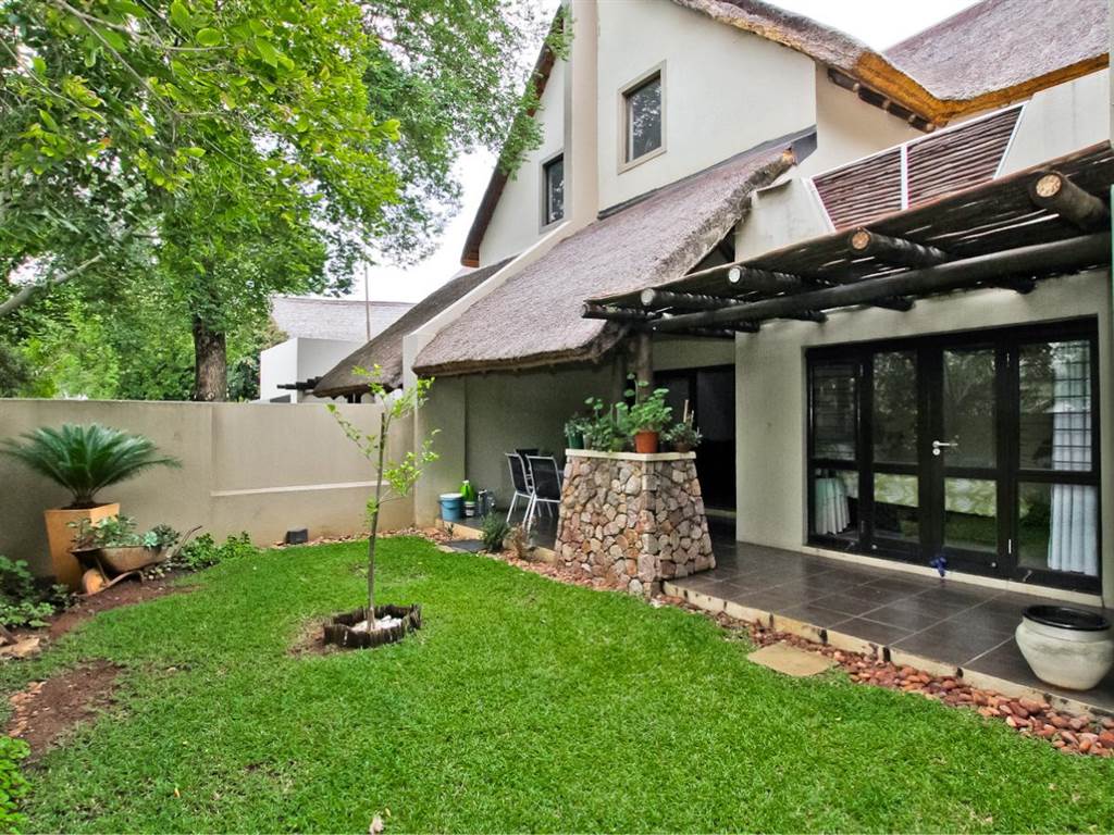 3 Bed Townhouse in Fourways photo number 18