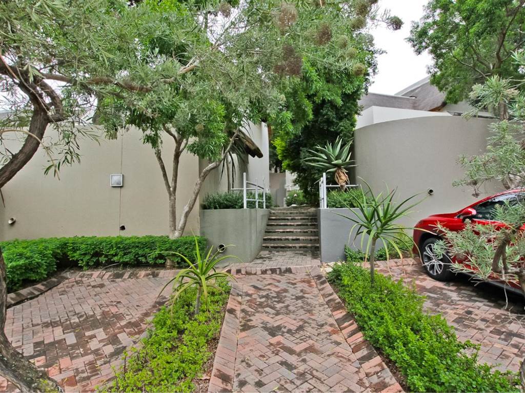 3 Bed Townhouse in Fourways photo number 20