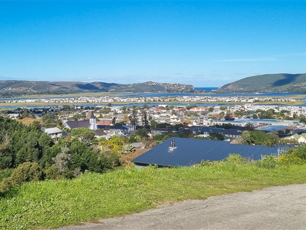 1874 m² Land available in Knysna Central