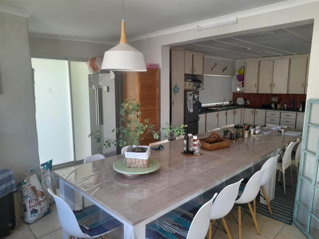 4 Bed House in Gansbaai and surrounds photo number 15