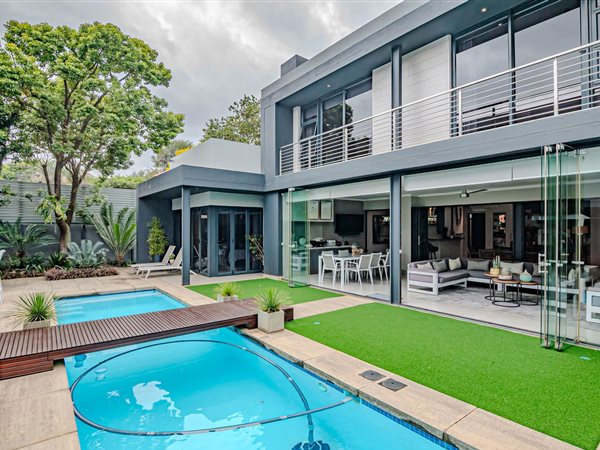 4 Bedroom House 4 Bedroom House