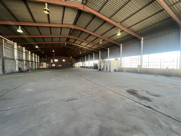 1 240  m² Industrial space