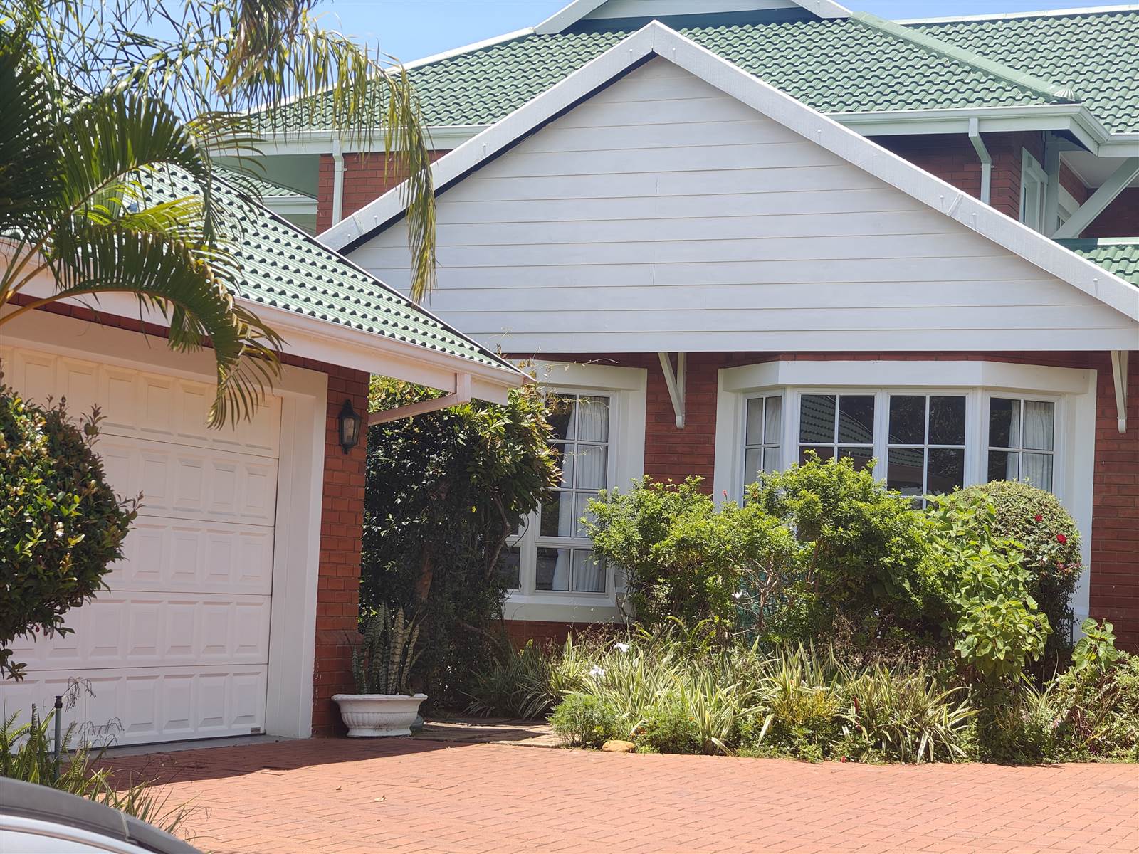 4 Bed House in Mt Edgecombe Estate 1 & 2 photo number 2
