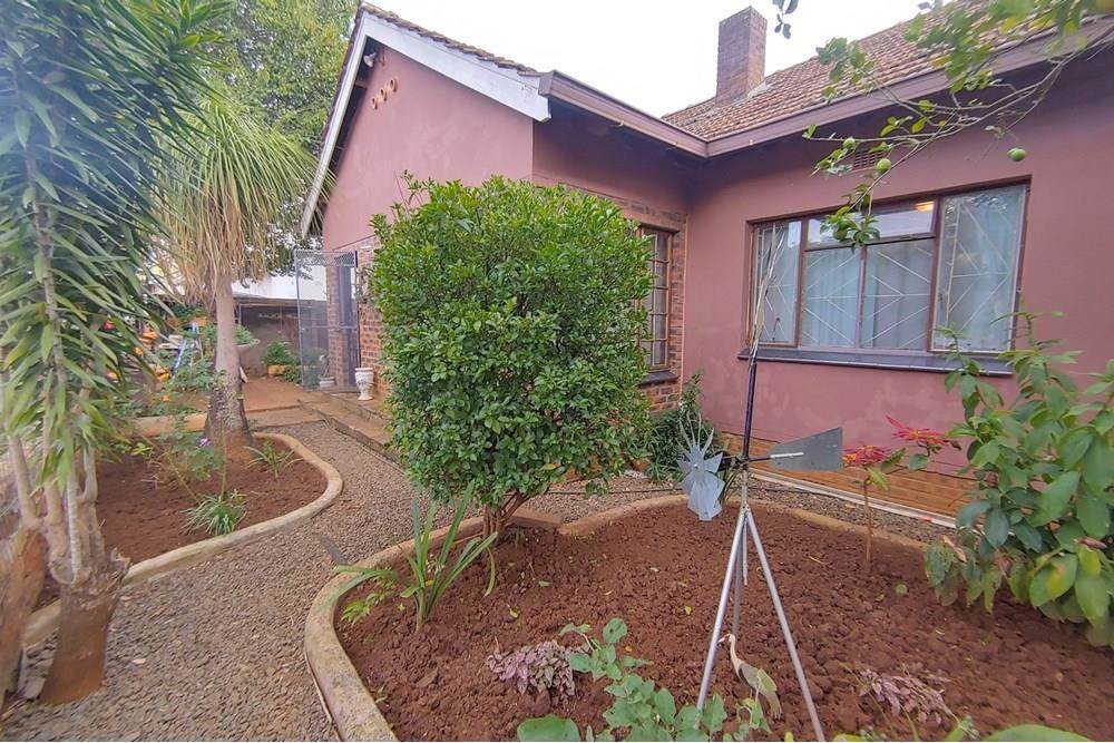 3 Bed House in Pietermaritzburg Central photo number 4