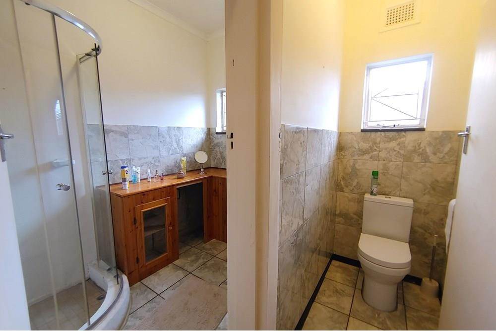 3 Bed House in Pietermaritzburg Central photo number 11